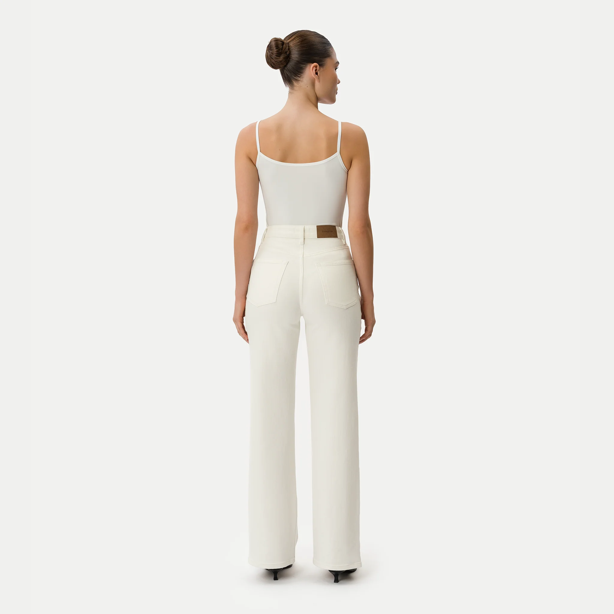 Relaxed ComfortDenim™ Jeans - Image 8