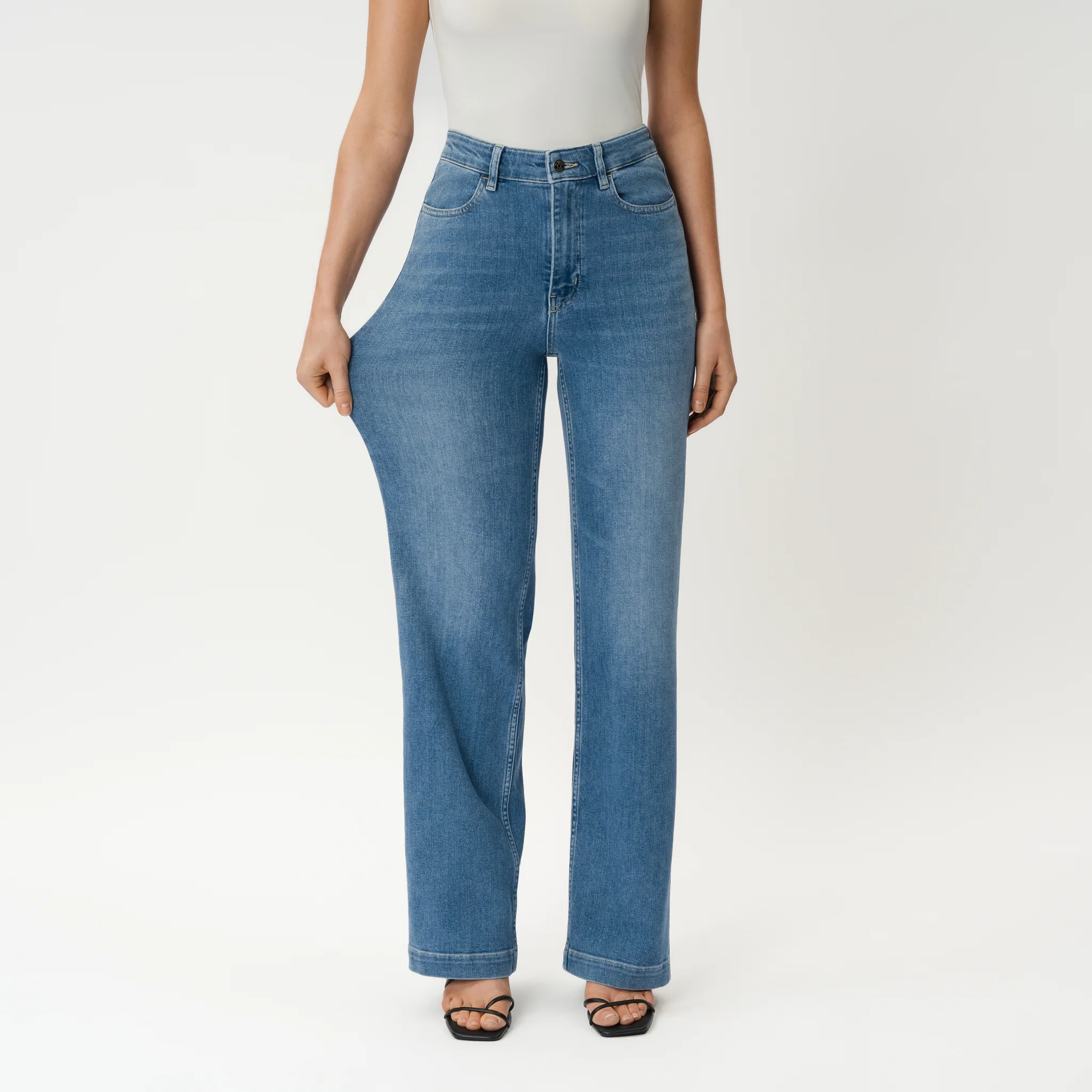 Flowy Summer ComfortDenim™ Jeans - Image 7