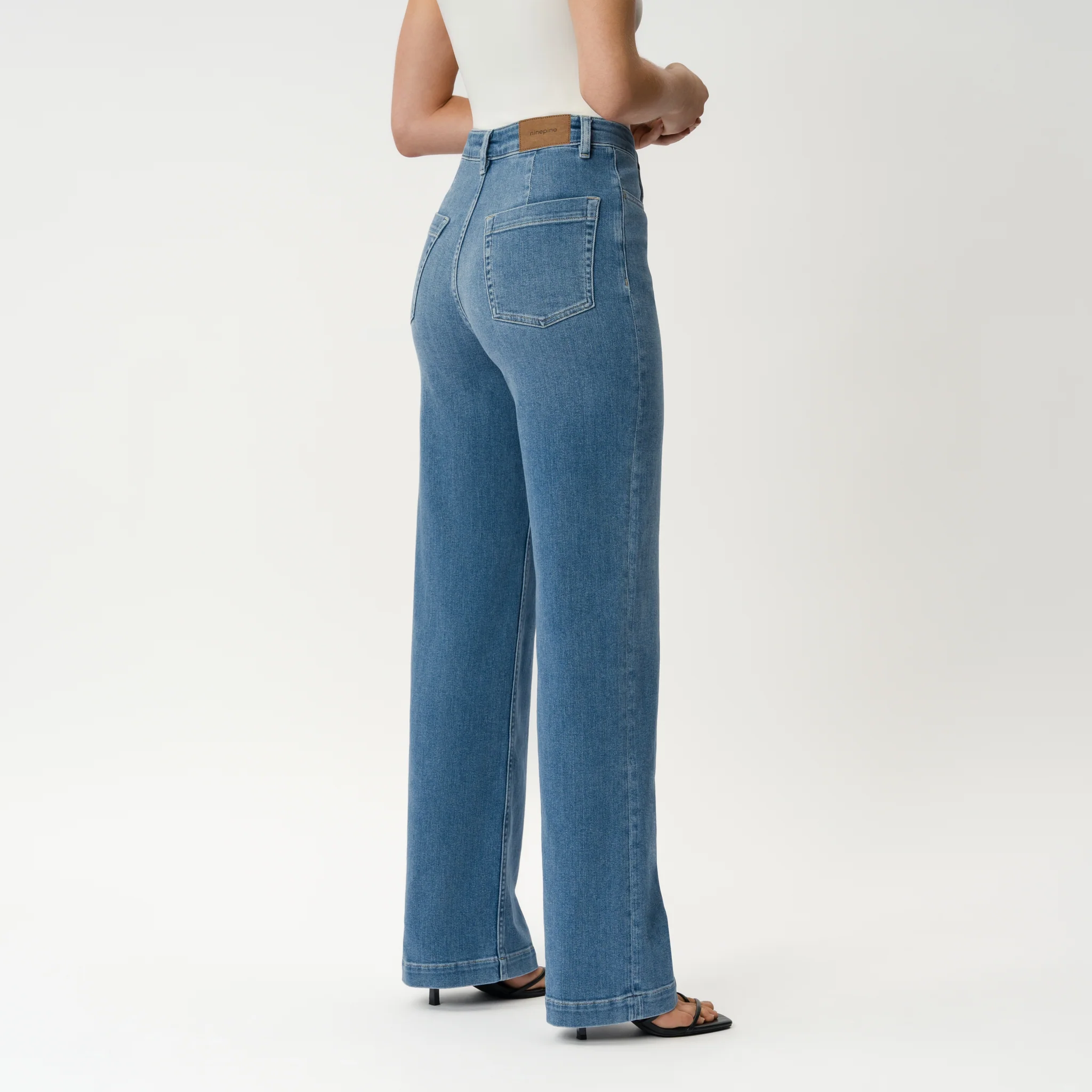 Flowy Summer ComfortDenim™ Jeans - Image 9