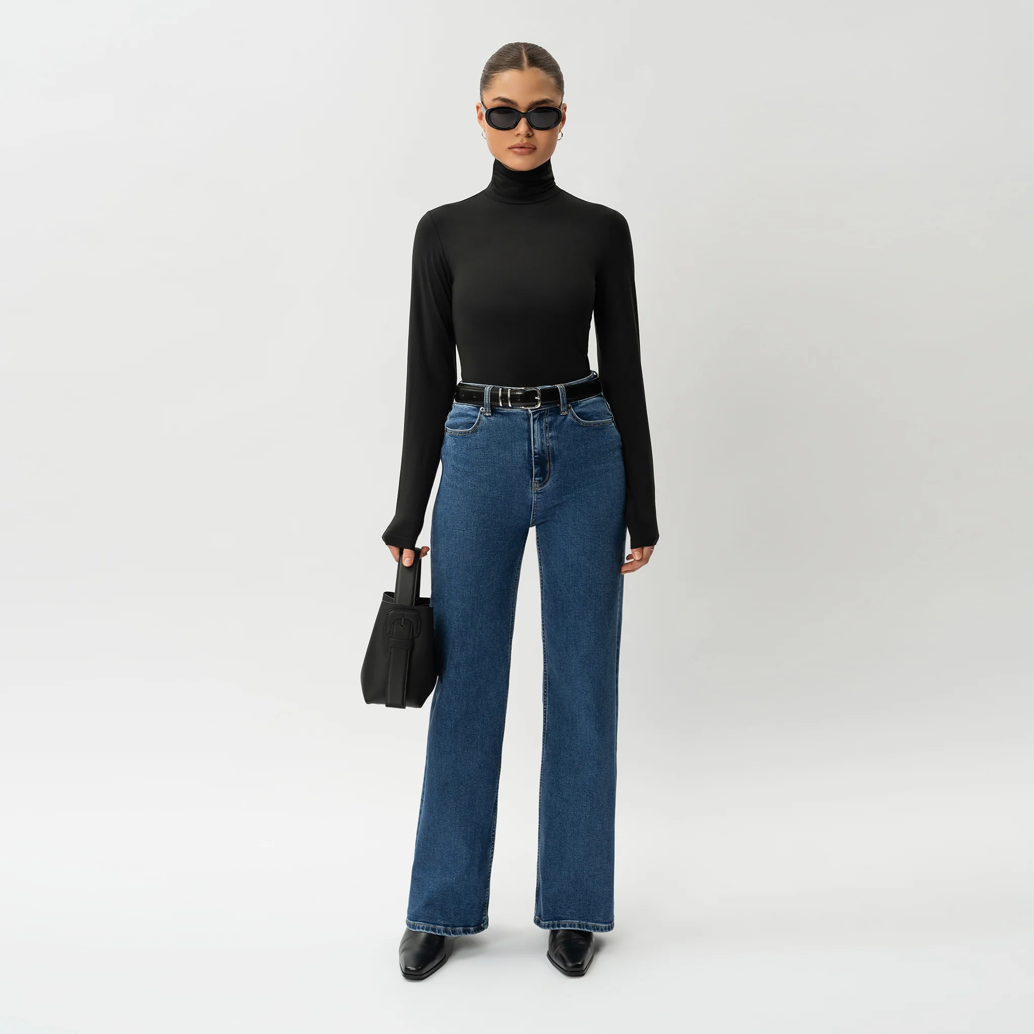 Relaxed ComfortDenim™ Jeans - Image 9